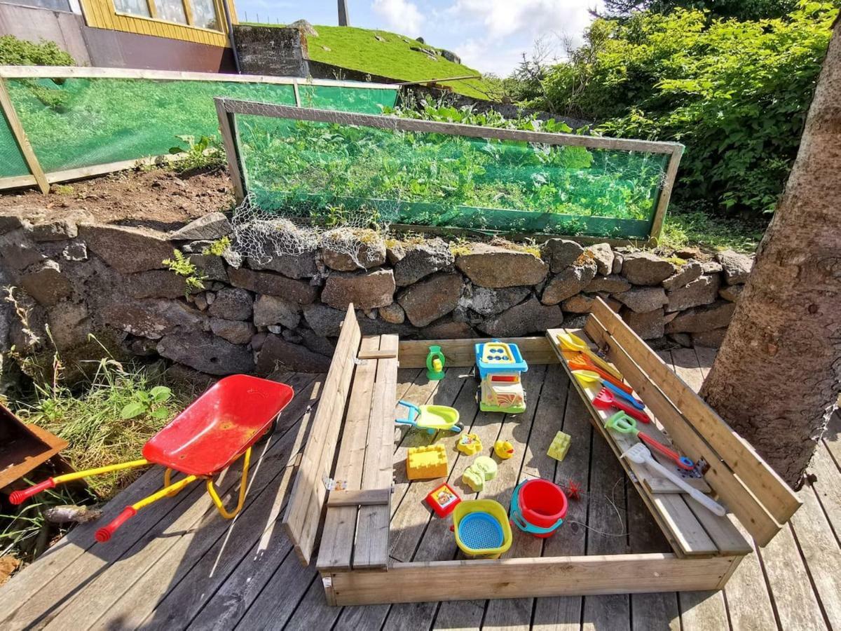 A Green Pearl In The Heart Of Tórshavn Exteriör bild